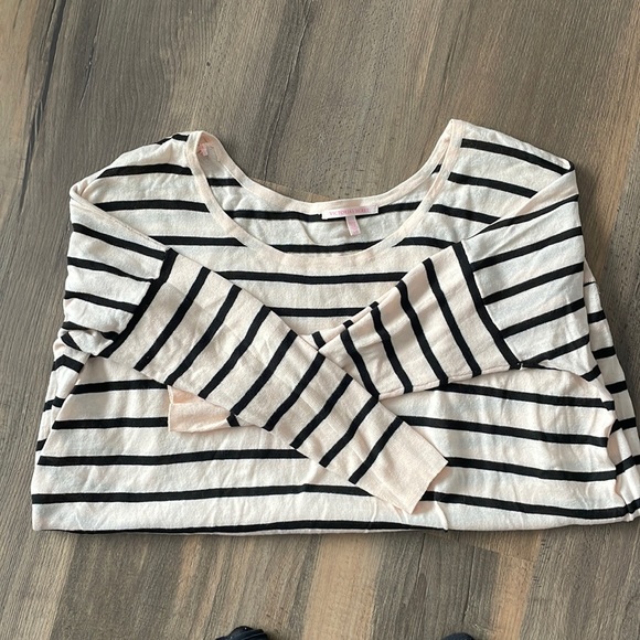 Victoria's Secret Sweaters - Victoria’s Secret light weight relaxed top.  Can wear it casual or dress it up